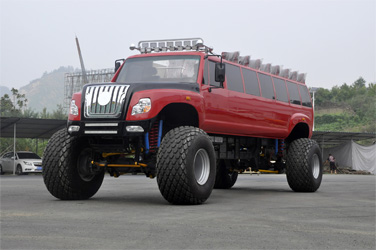 四驅(qū)沙漠旅游觀光車_4×4沙漠沖浪旅游車_沙漠景區(qū)專用越野車_大腳怪沙漠車報價